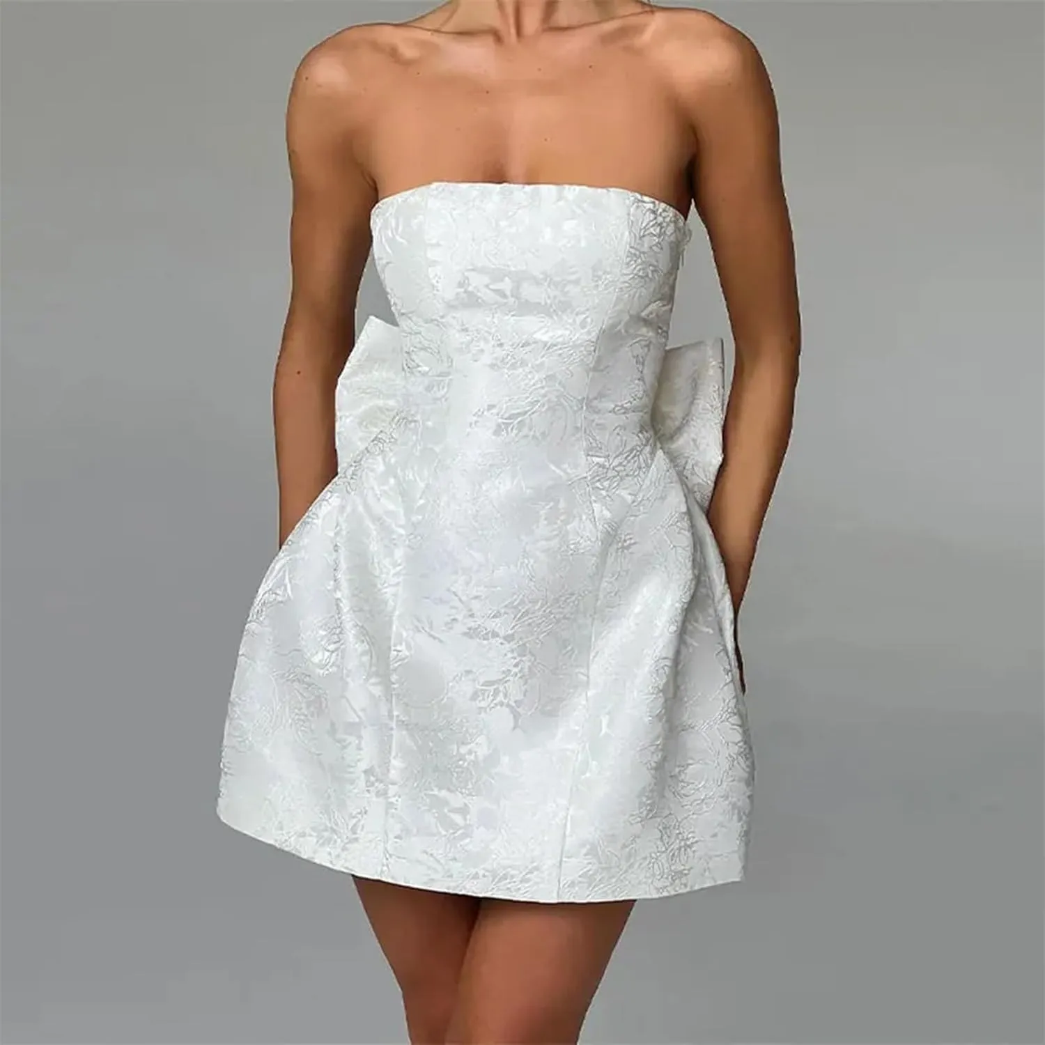Embroidery Satin Short Prom Dress for Womens Straplesss Party Cocktial Homecoming Mini Gown with Bow Back