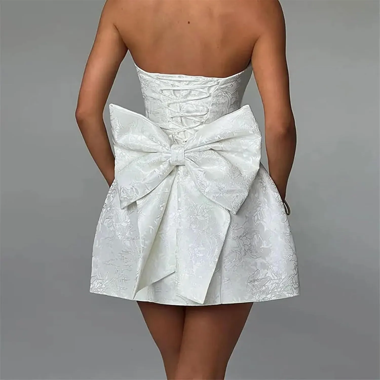 Embroidery Satin Short Prom Dress for Womens Straplesss Party Cocktial Homecoming Mini Gown with Bow Back