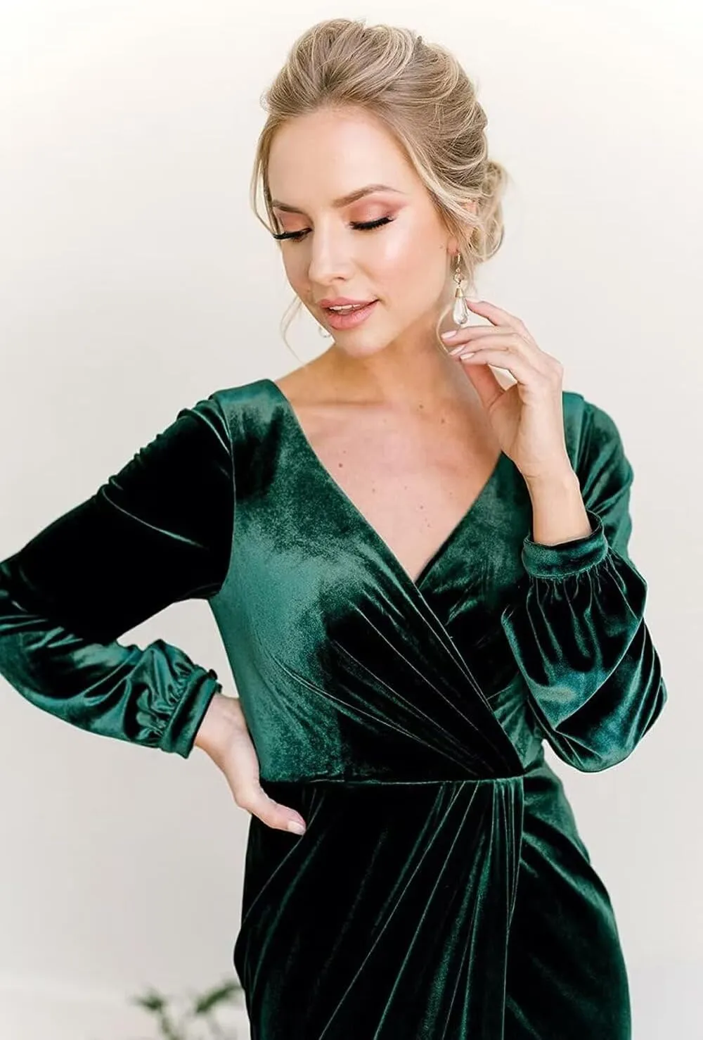 Xijun Women's Velvet Maxi Bridesmaid Dresses V Neck Formal Evening Dress Long Sleeve Wedding Guest Party Gowns